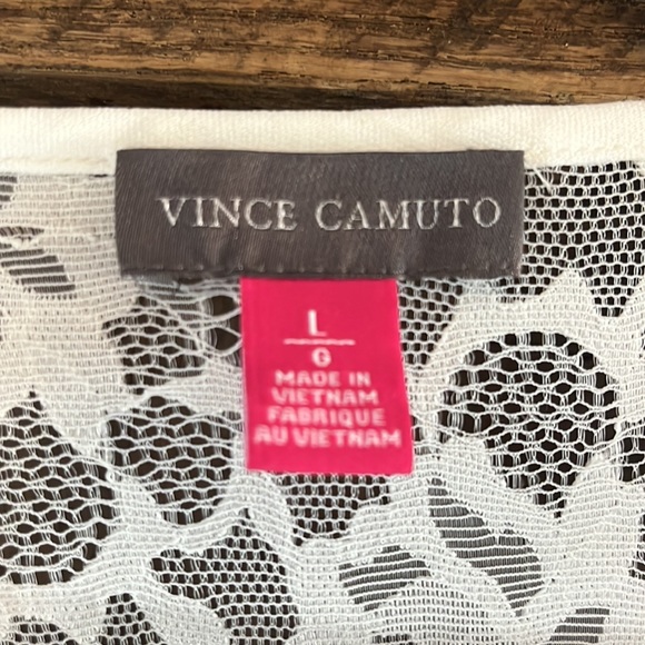 Vince Camuto Women’s Blouse - New with tags - Picture 3 of 6